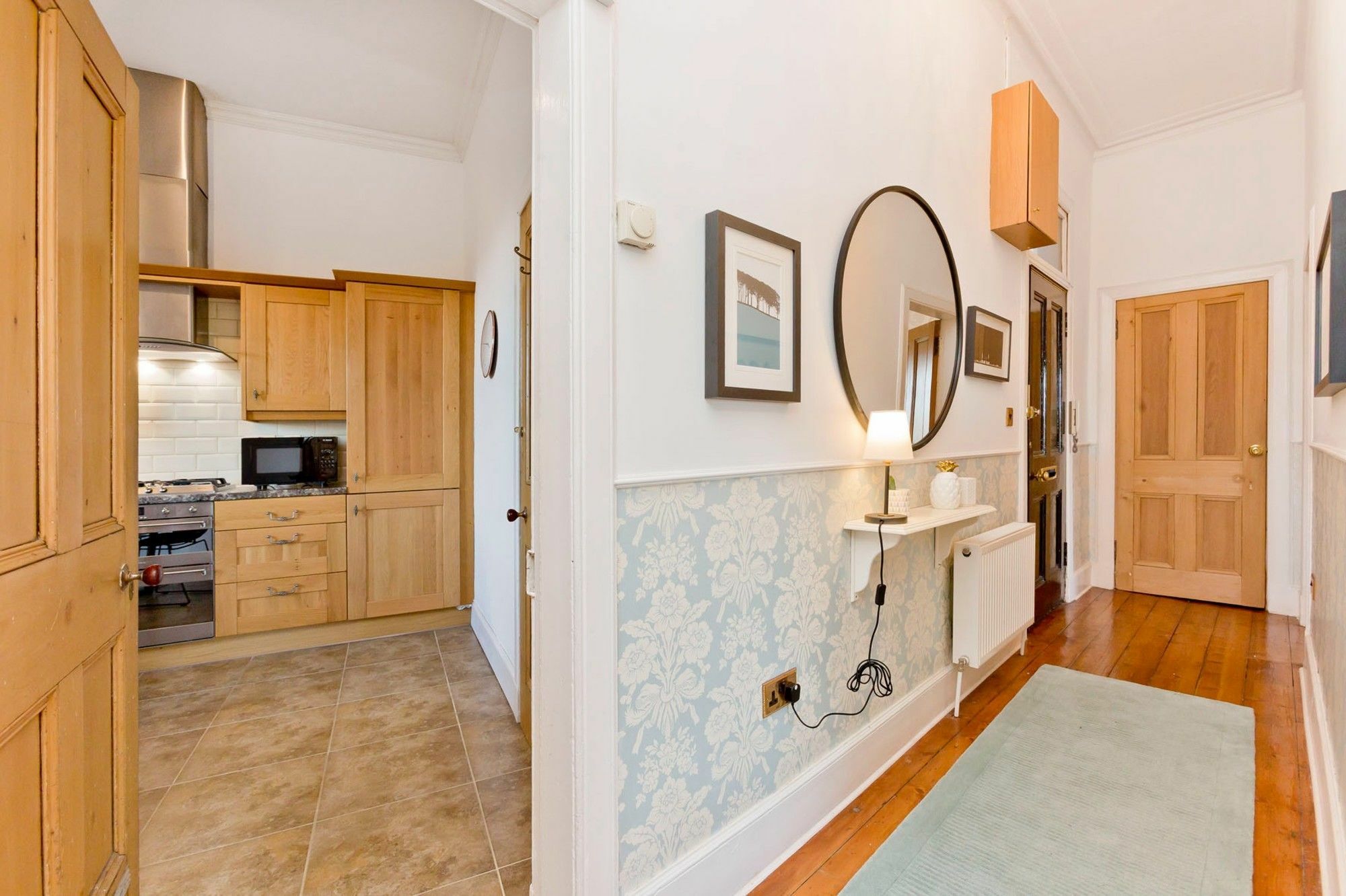 2 Bedroom Penthouse Sleeps 4 EDI